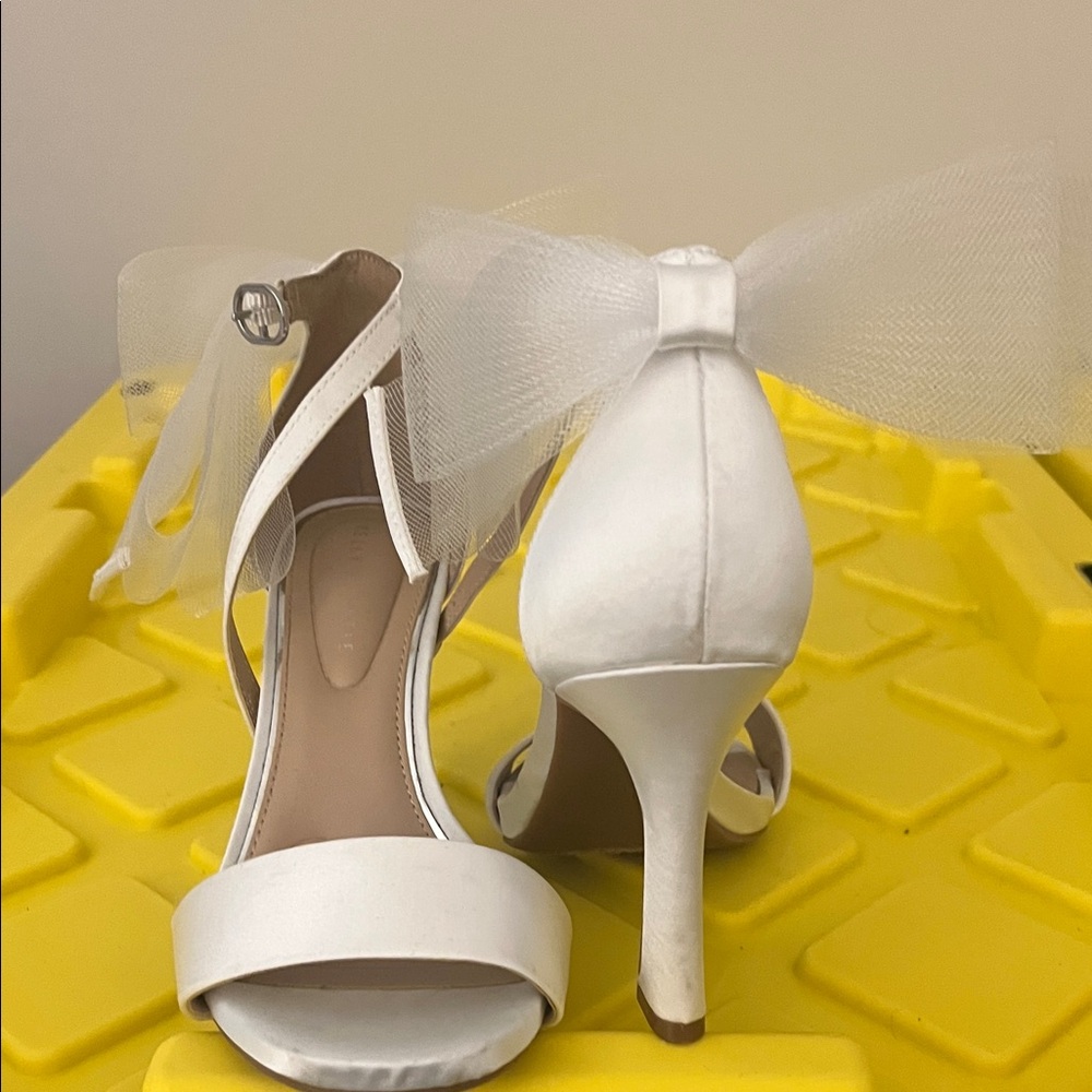 Kelly & Katie White Heels with Tulle Bow